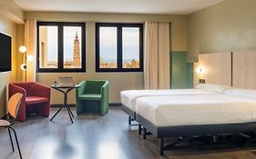 Ibis Styles Zaragoza Centro